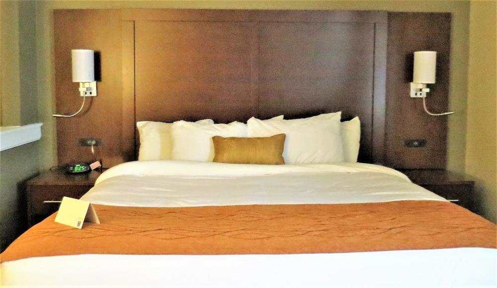 Comfort Inn & Suites Fairborn Near Wright Patterson Afb Экстерьер фото