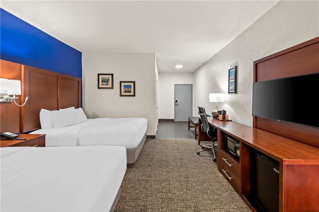 Comfort Inn & Suites Fairborn Near Wright Patterson Afb Номер фото