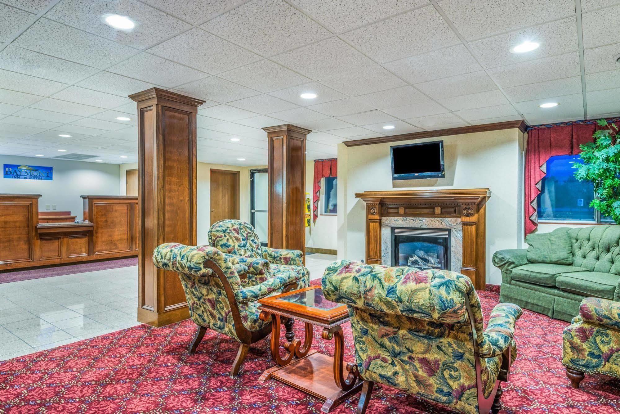 Comfort Inn & Suites Fairborn Near Wright Patterson Afb Экстерьер фото