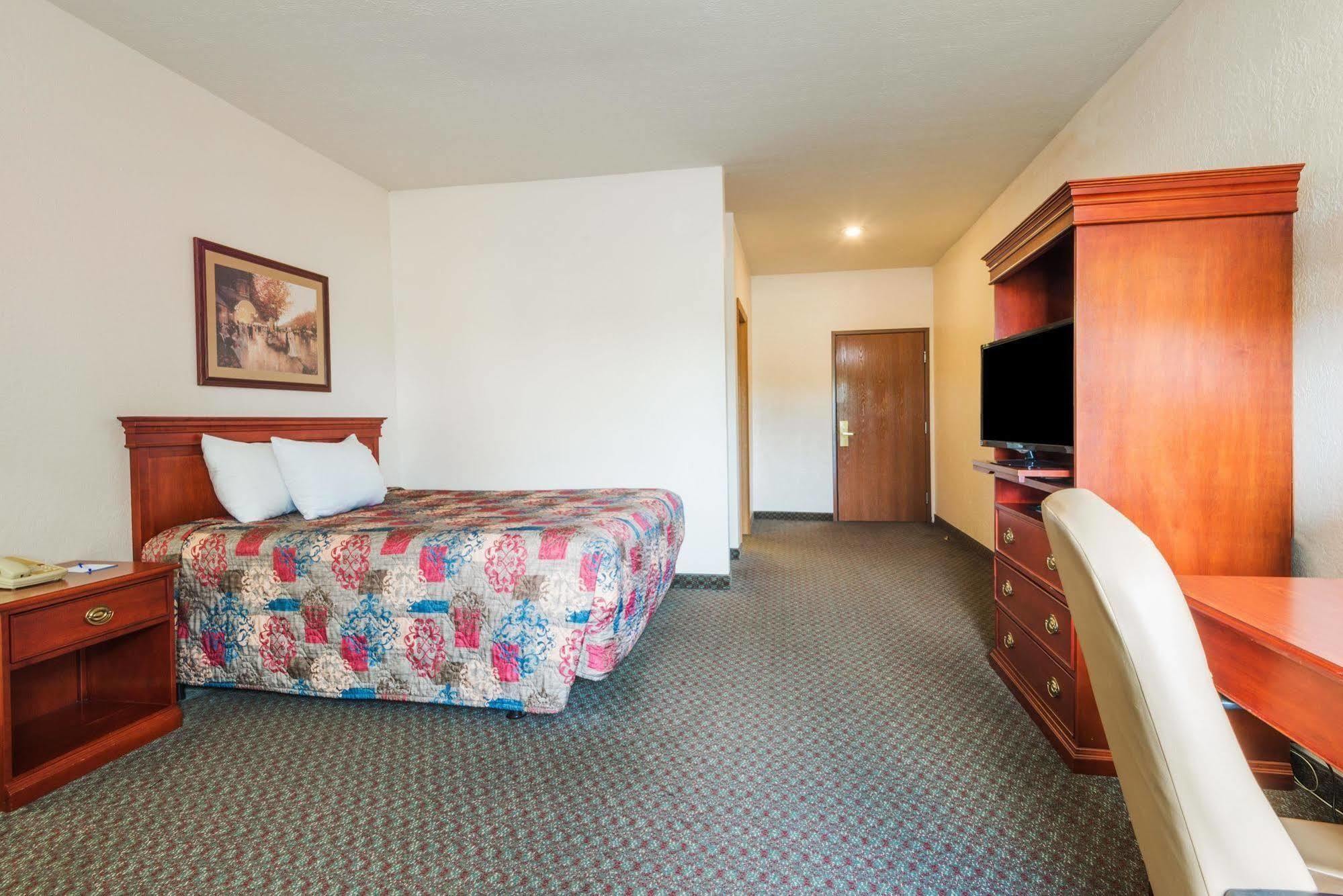 Comfort Inn & Suites Fairborn Near Wright Patterson Afb Экстерьер фото
