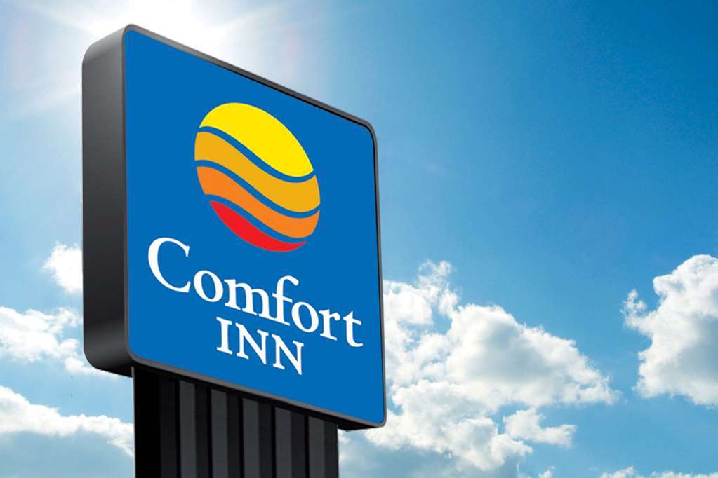 Comfort Inn & Suites Fairborn Near Wright Patterson Afb Экстерьер фото